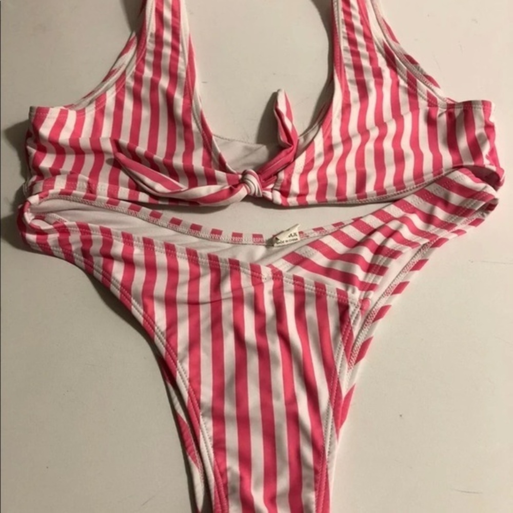 Bikini Size Large Top And Bottom‎ Pink-White Women’s Swim Wear